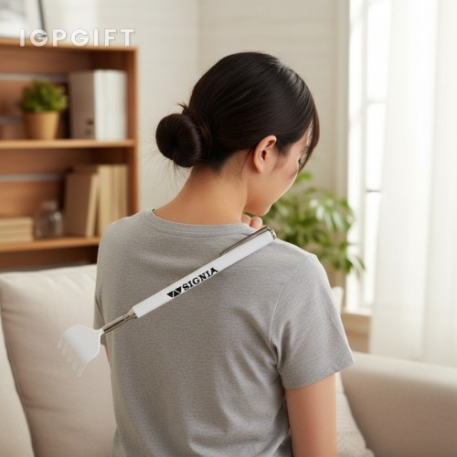 可伸縮背部搔抓器