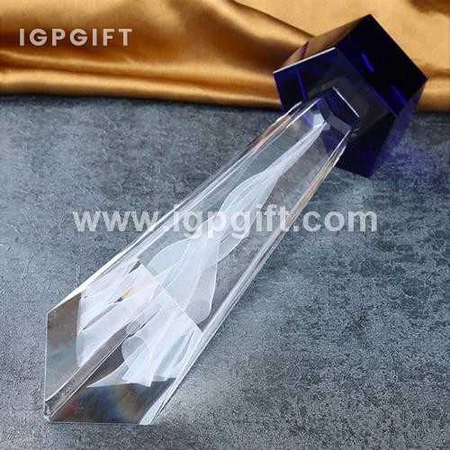 內雕煙紋水晶獎盃