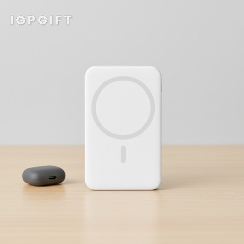 便攜式磁性無線充電寶