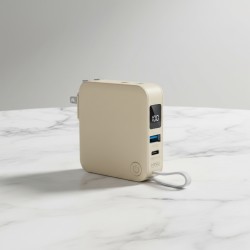 自帶插頭多功能行動電源