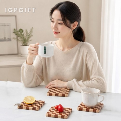 實木棋盤格杯墊