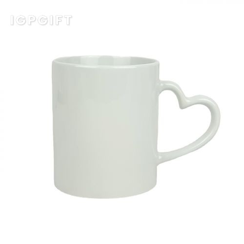 心形把手陶瓷杯