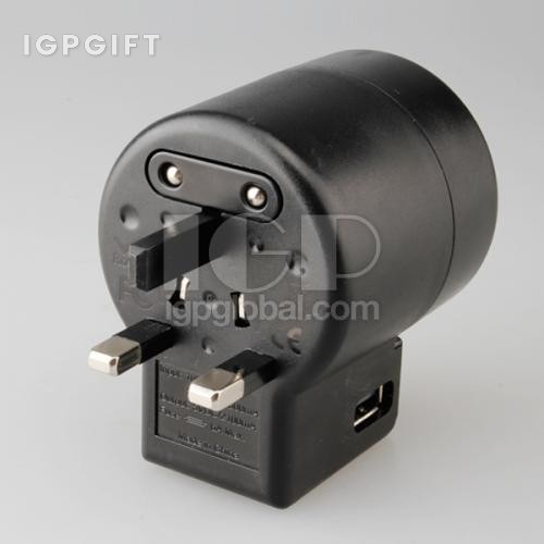 2USB多功能通用插頭