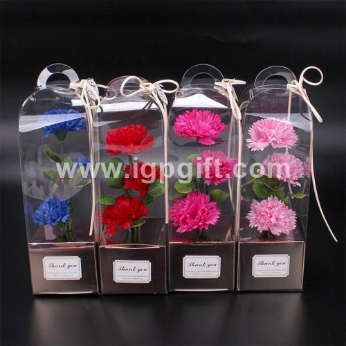 三朵康乃馨禮盒花束
